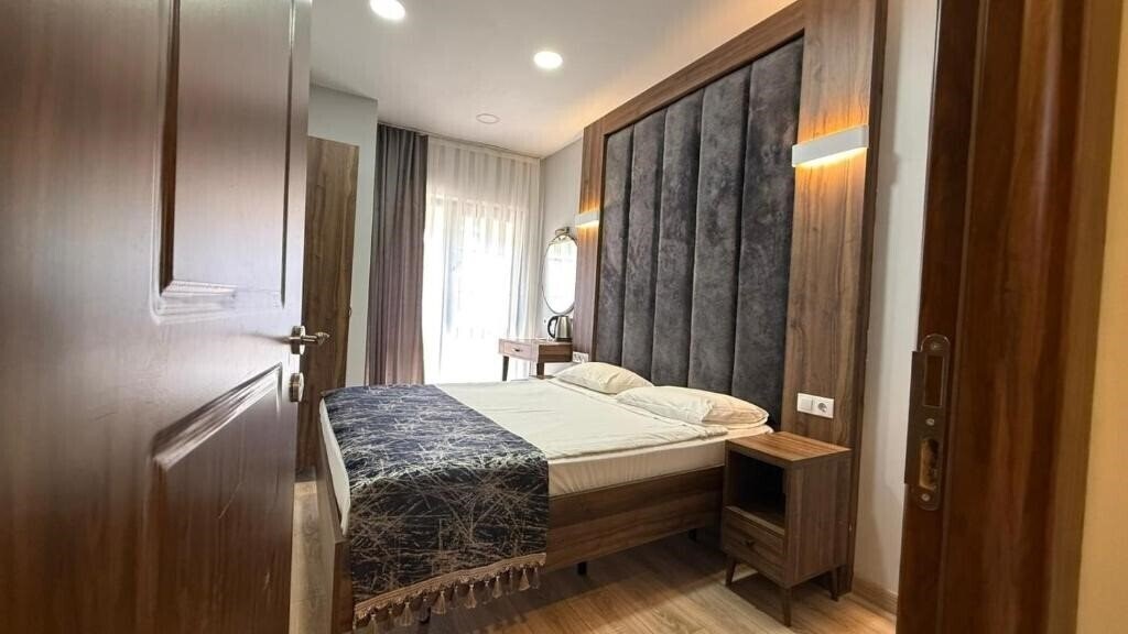 Отель Han Suite Hotel 3*