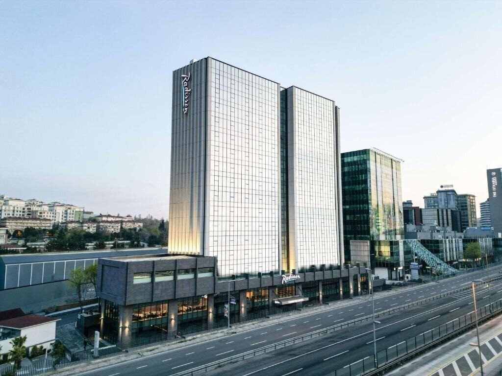 Отель Radisson Hotel Istanbul Merter 5*
