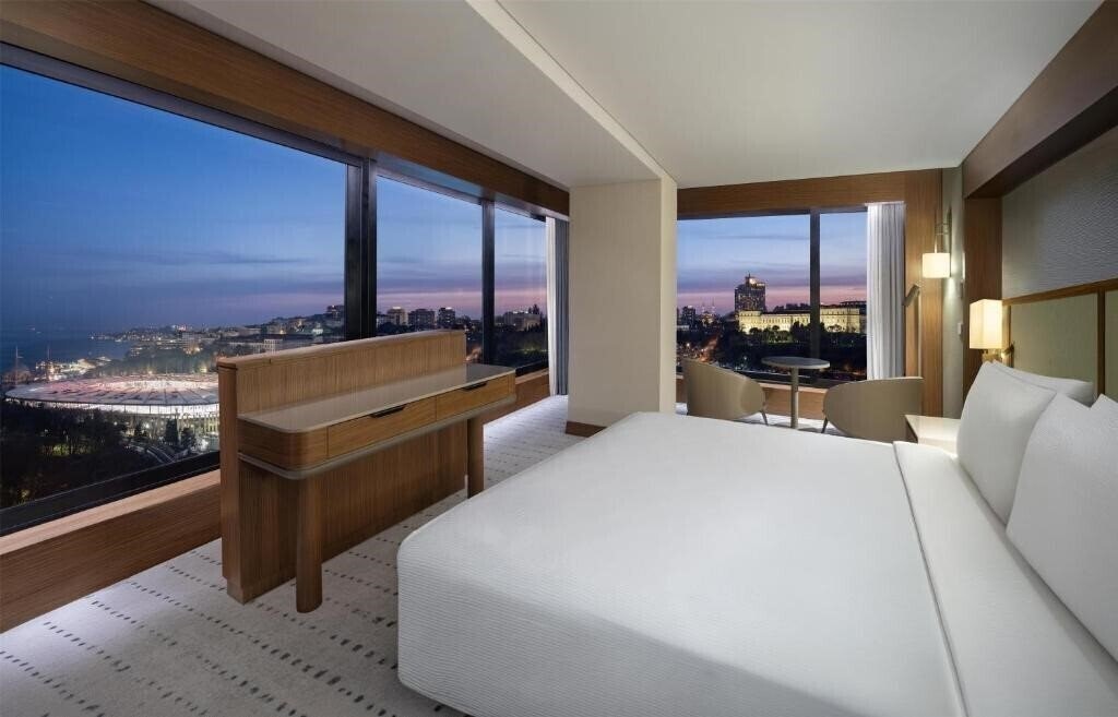 Отель Doubletree By Hilton Istanbul Macka 4*