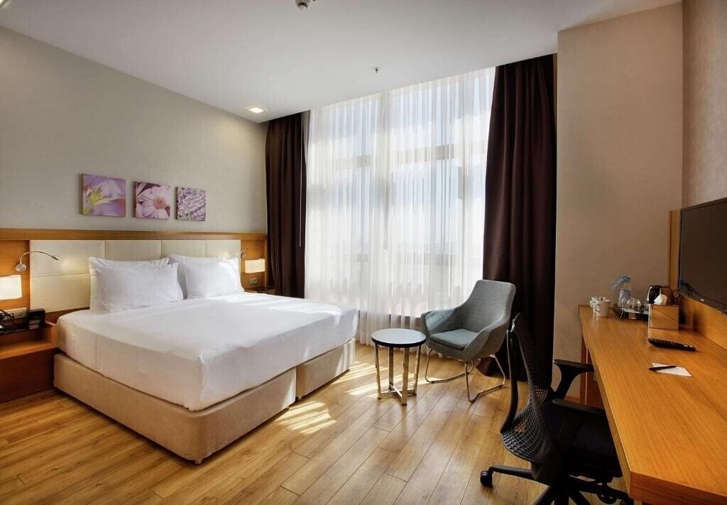 Фото Hilton Garden Inn Kocaeli Sekerpinar 4*