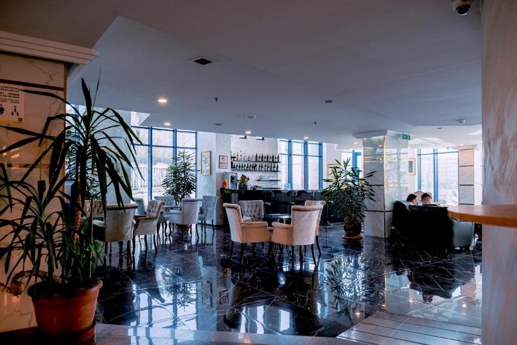 Изображение Euro Plaza Hotel 4*