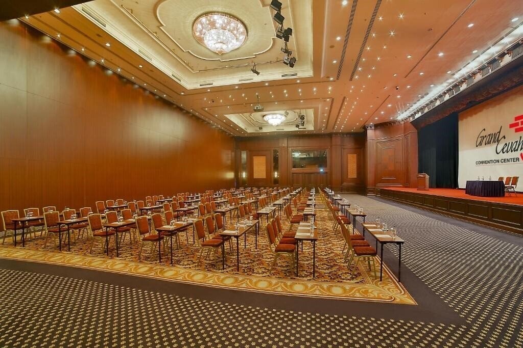 Изображение Grand Cevahir Hotel 5*