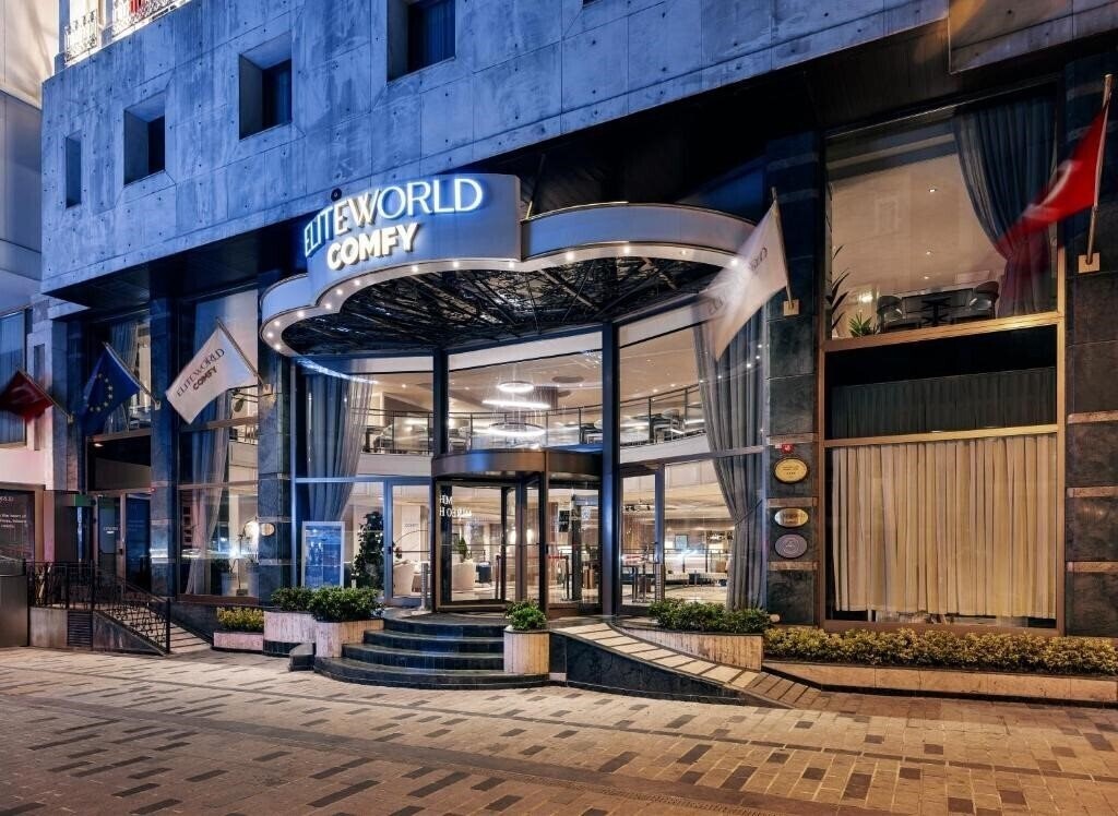 Отель Elite World Comfy Istanbul Taksim 4*