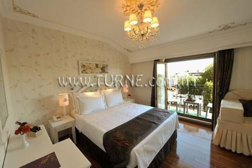 Отель Albinas Hotel 4*