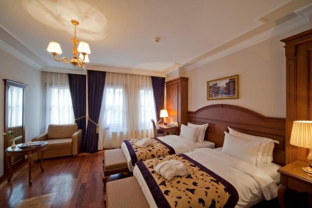 Отель GLK Premier The Home Suites & SPA 4*