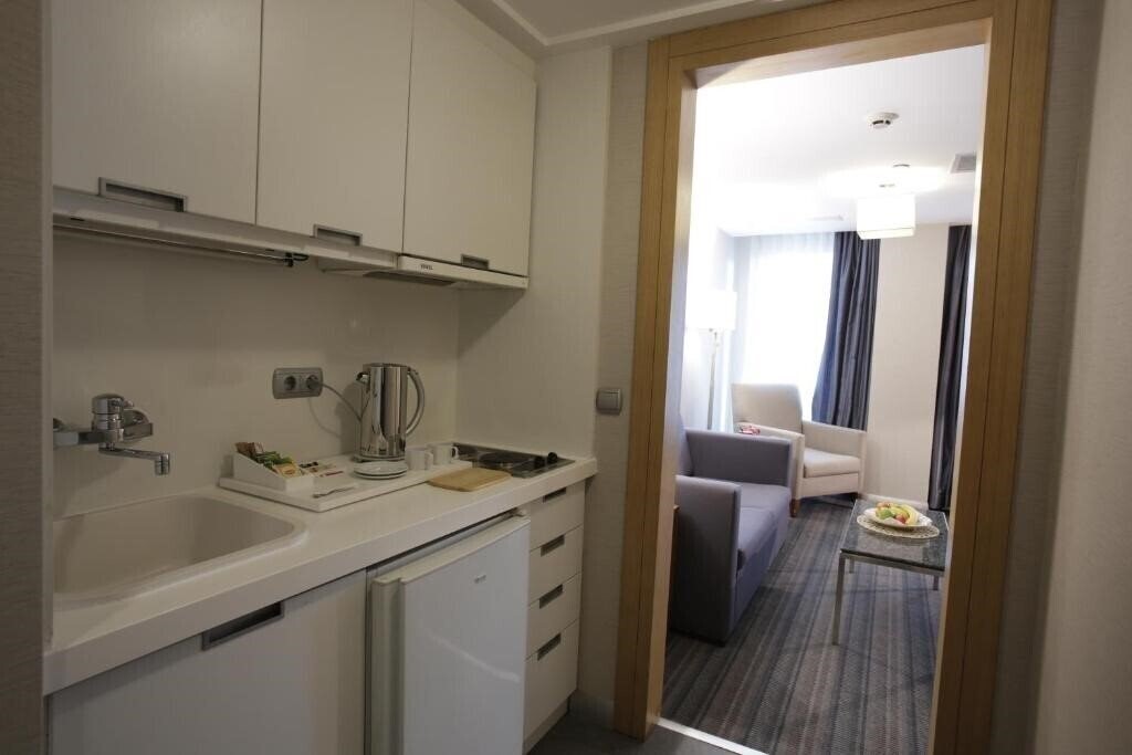 Фотография Housez Suites & Apartments 4*