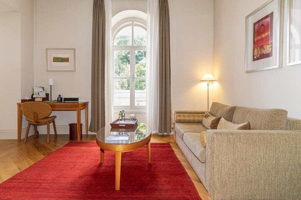 Картинка Tomtom Suites 5*