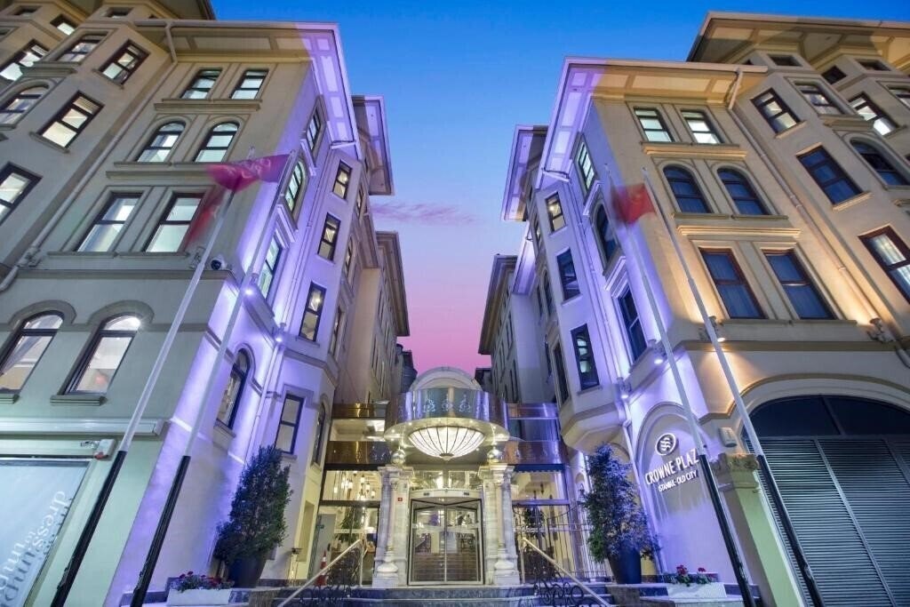 Crowne Plaza Istanbul Old City an IHG Hotel (ex. Crowne Plaza Old City, Crowne Plaza Laleli Old City, Merit Antique Hotel) 5* суреті