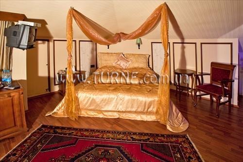 Отель Saints Sophia 3*