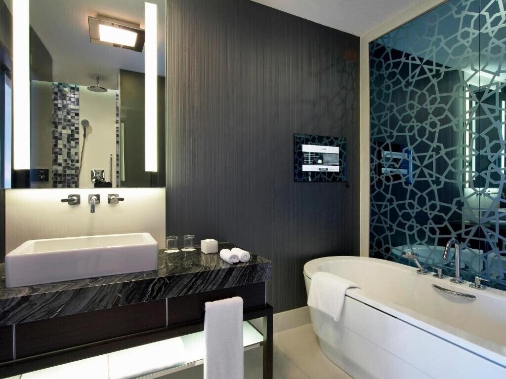 Le Meridien Istanbul Etiler 5* фотосуреті