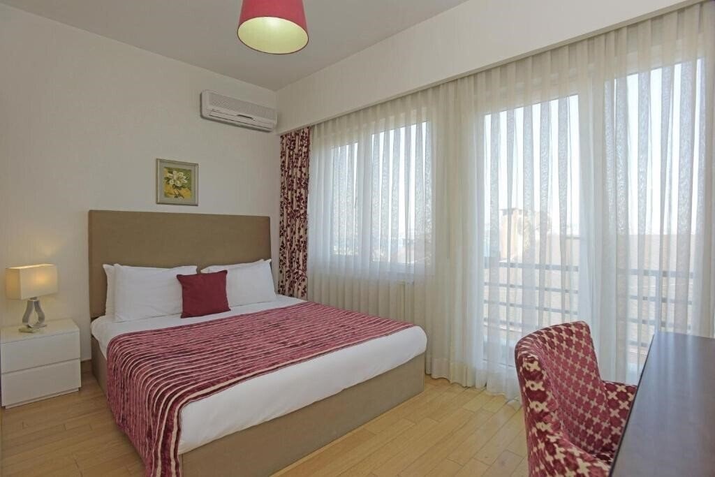 Фото Cheya Taksim BNB Gumussuyu Istanbul City Center Comfort Residence 4*