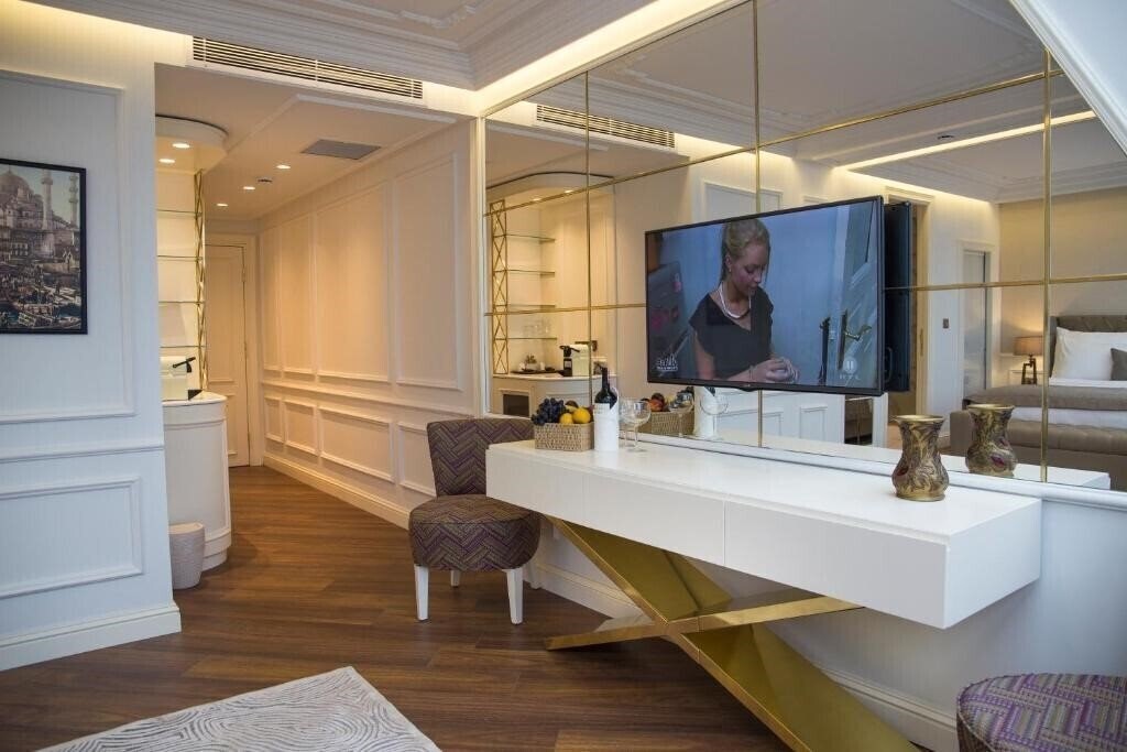 Mina Hotel 4* фотосуреті