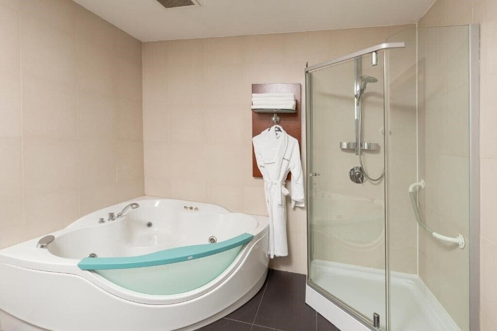 Фото Nippon Hotel 4*