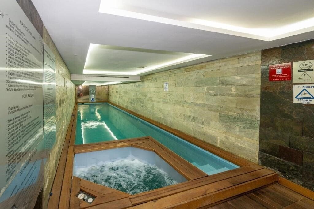 Pera Tulip Hotel & SPA (ex. Tulip City Pera) 3* суреті