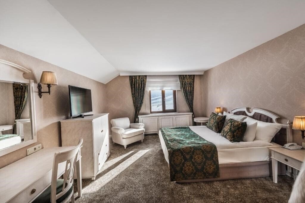 Фото Karinna Hotel 4*