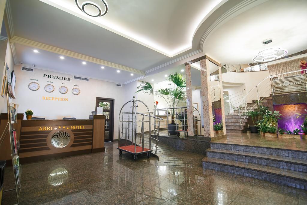 Premier Hotel Abri 4* қонақ үйі