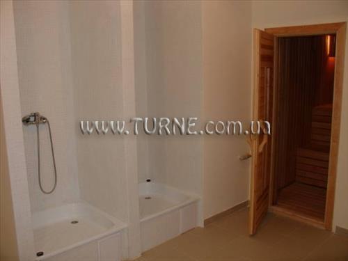 Леополь 2* фотосуреті