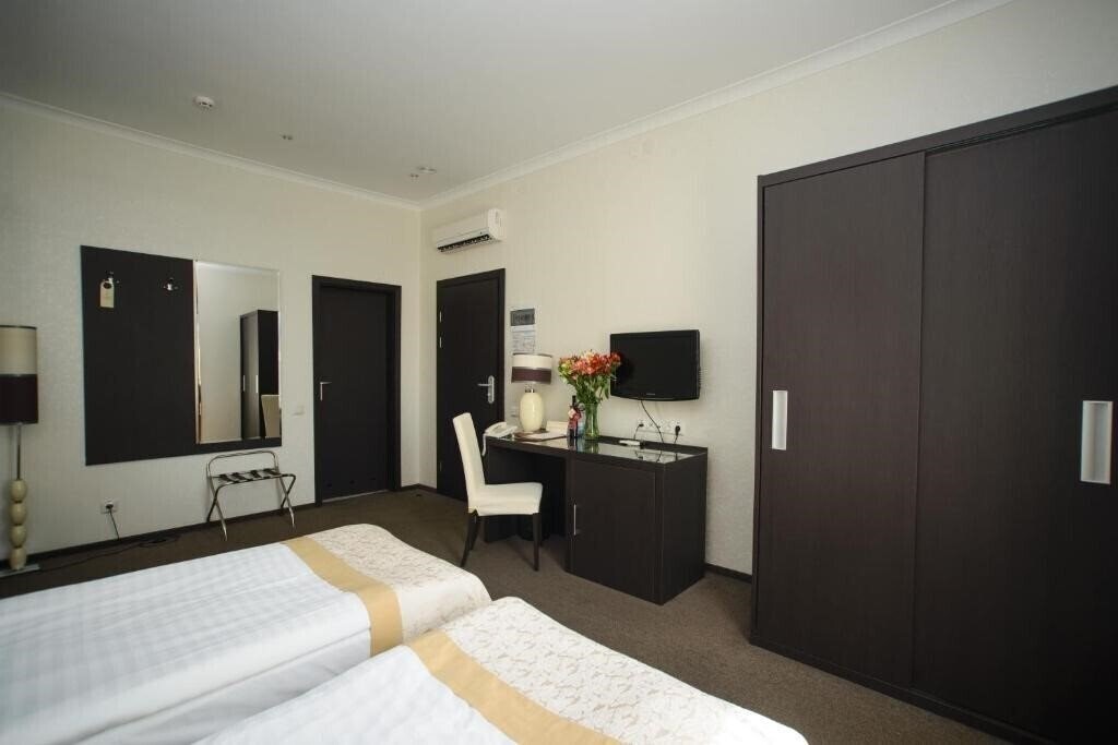 Reikartz Харьков 3* суреті