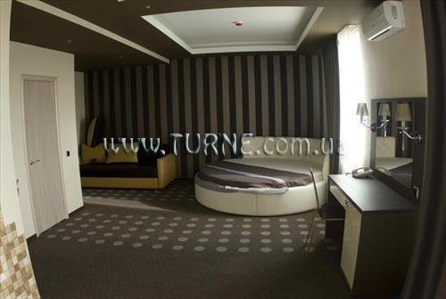 Ambassador Plaza 4* фотосуреті