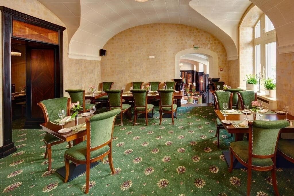 Фото Atlas Deluxe Hotel 4*