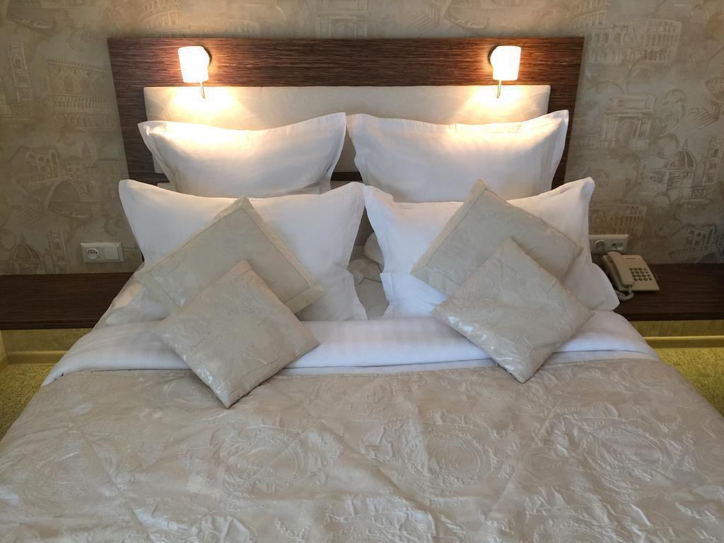 Эней 3* фотосуреті