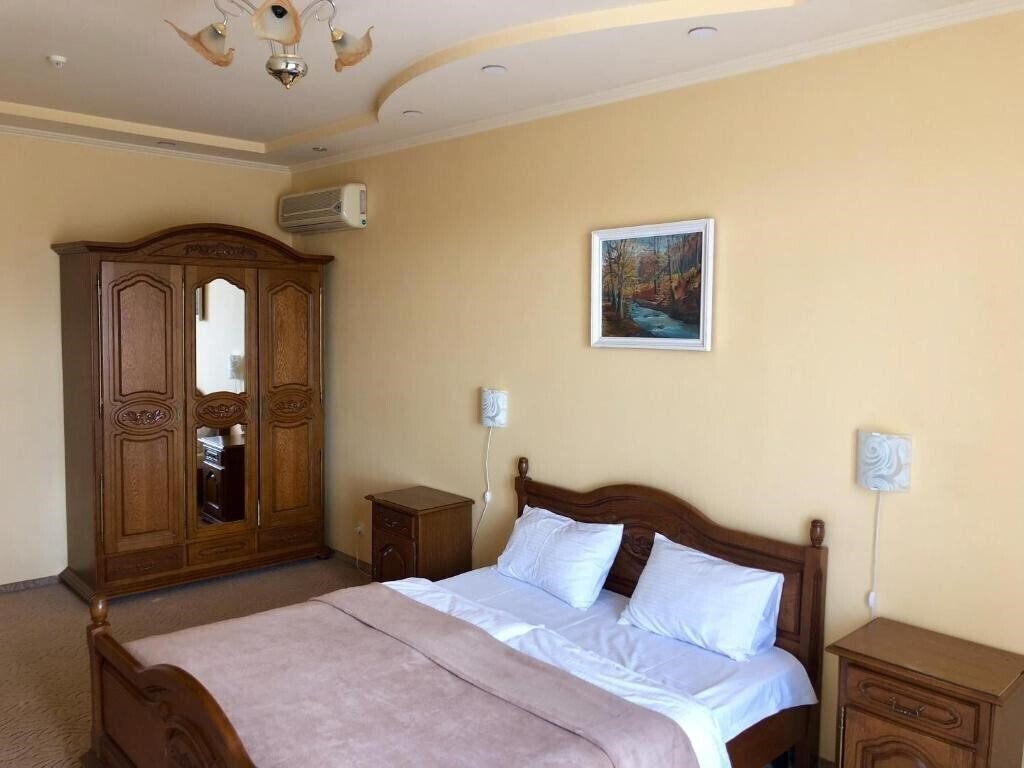 Фото Червона Гора 3*