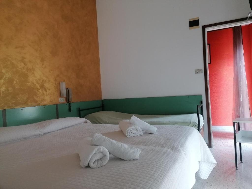 Hotel Nova Dhely 3* суреті