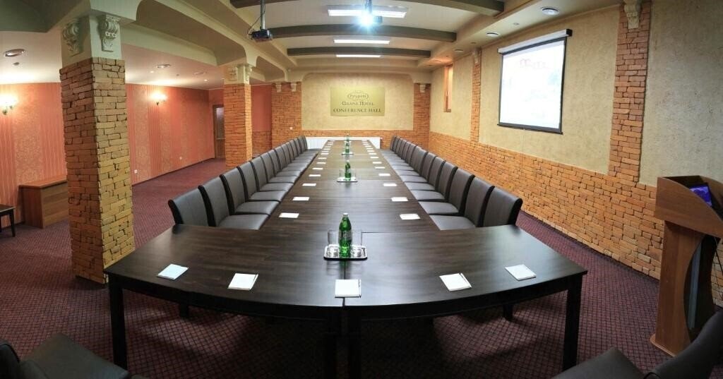 Гранд Отель Пилипец 4* суреті