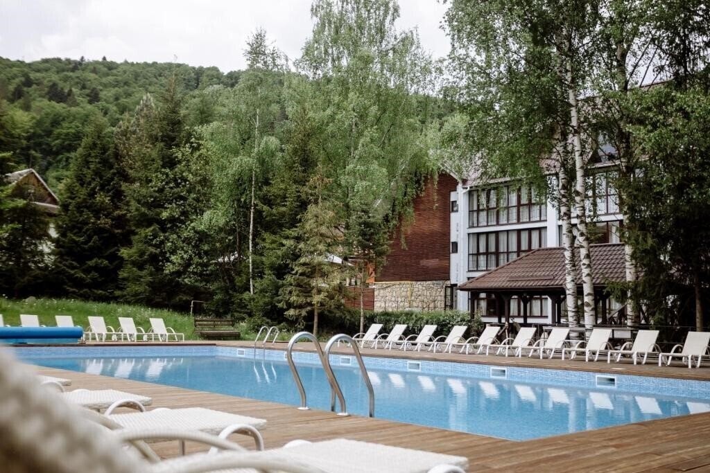 Yaremche Club Hotel 3* суреті