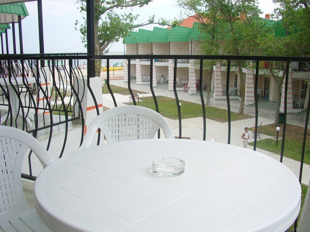 Изумруд 3* суреті