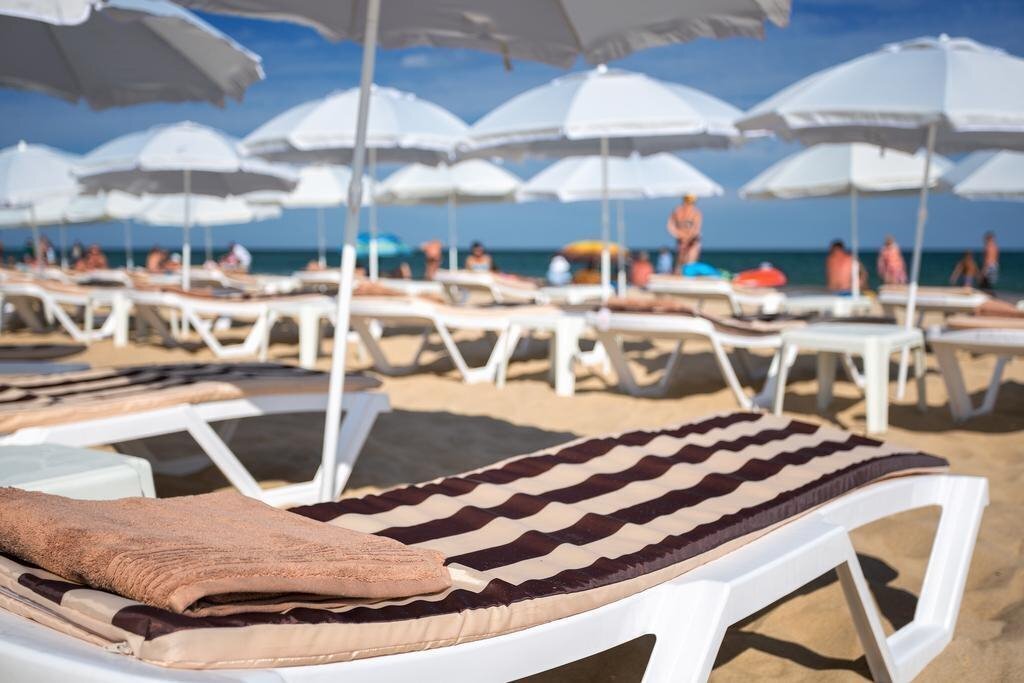 Фотография Робинзон отель без категории