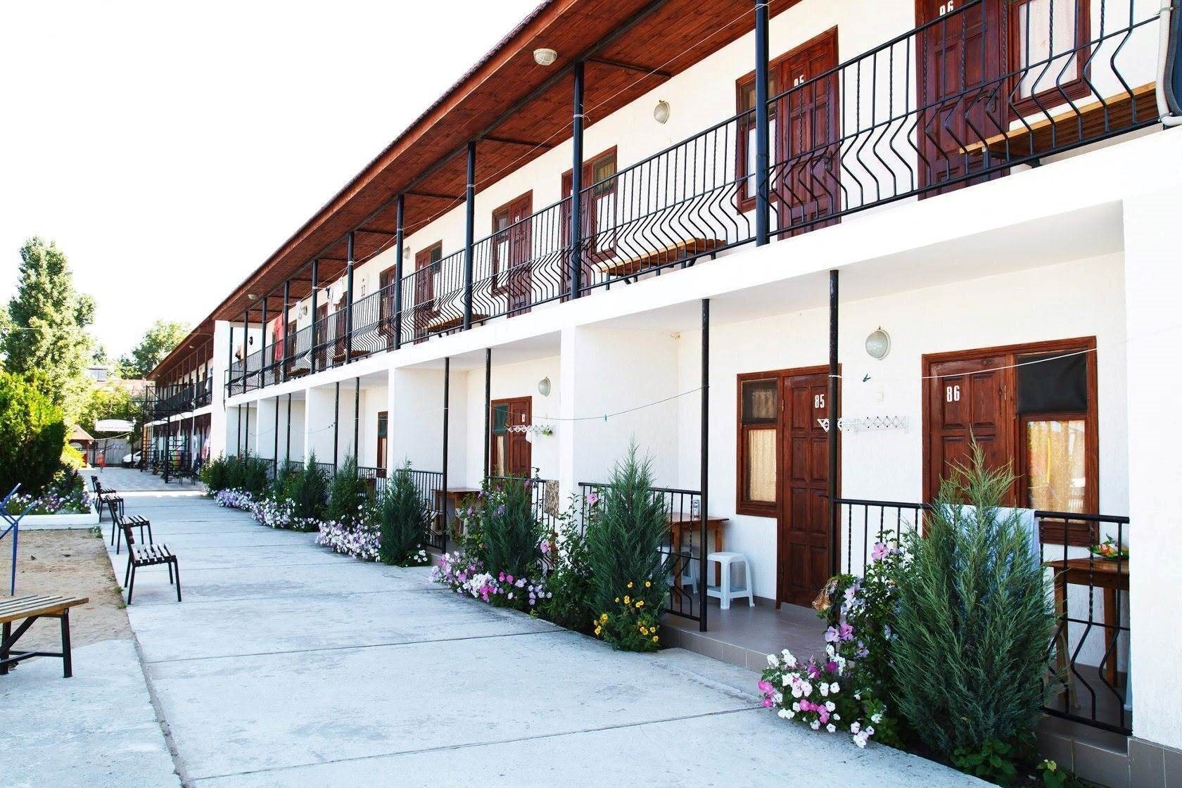 Zarya 2* қонақ үйі