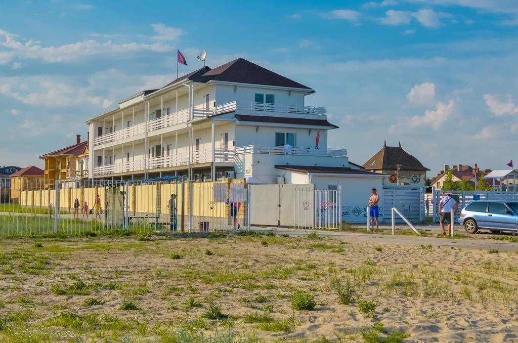 Family Hotel Happy Inn 4* суреті