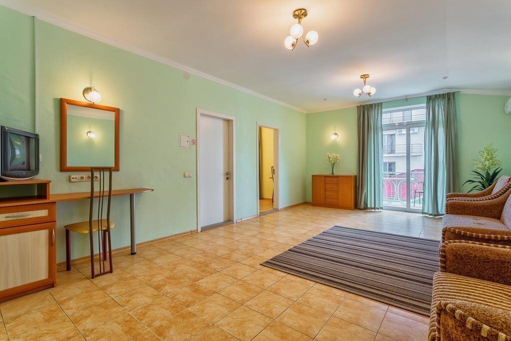 Высотник 3* суреті