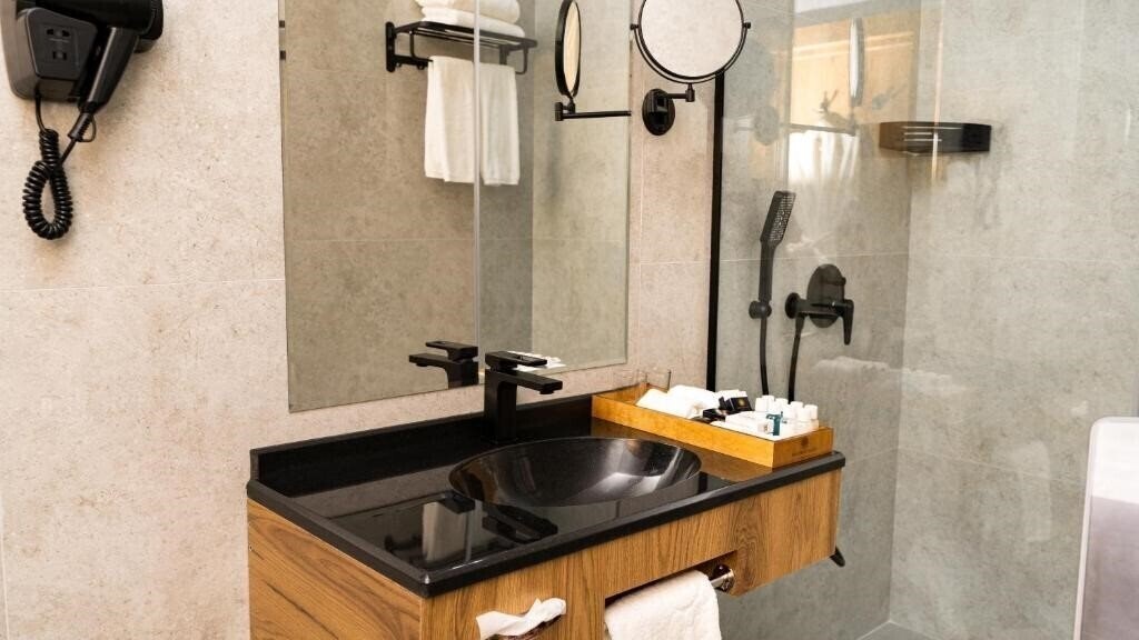 Kohinur Plaza 4* фотосуреті