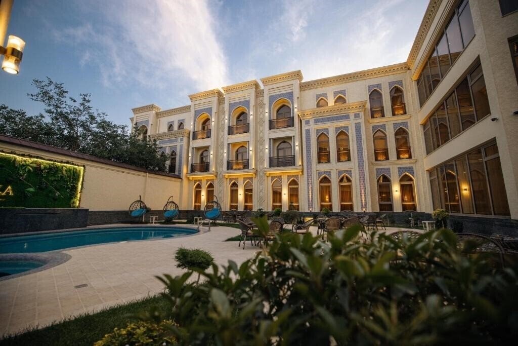 Kohinur Plaza 4* суреті