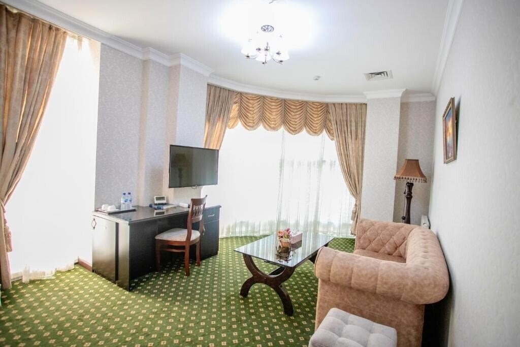 Картинка Gloria 4*