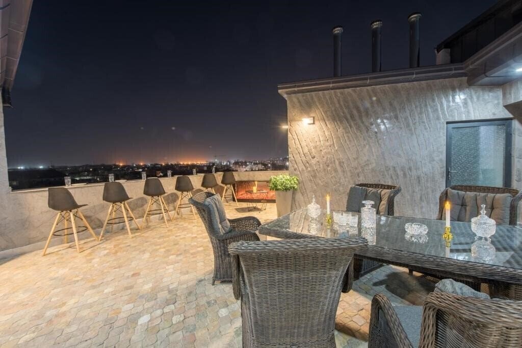 Corner 3* суреті