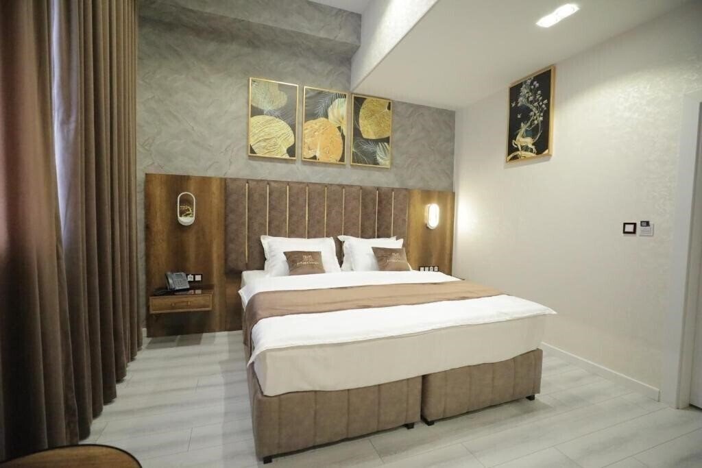 Maxwell 3* суреті