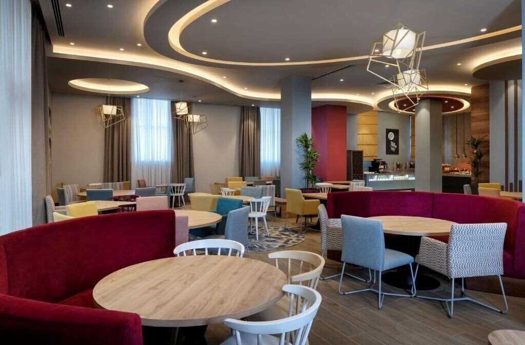 Hampton By Hilton Tashkent 4* суреті