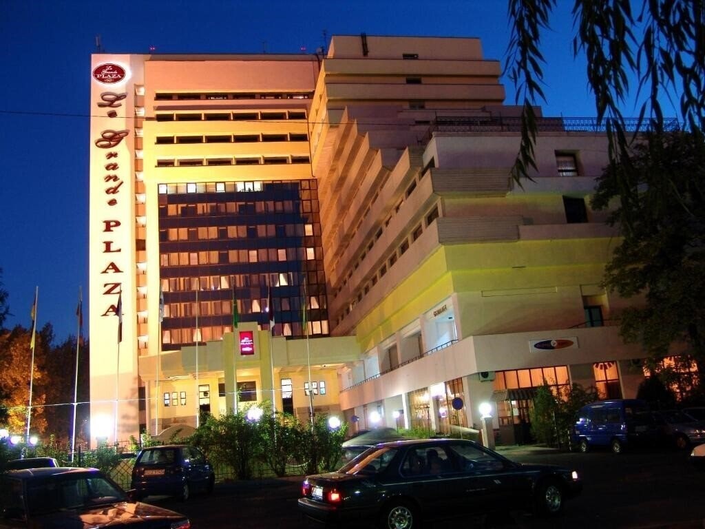 Le Grande Plaza Hotel 4* суреті