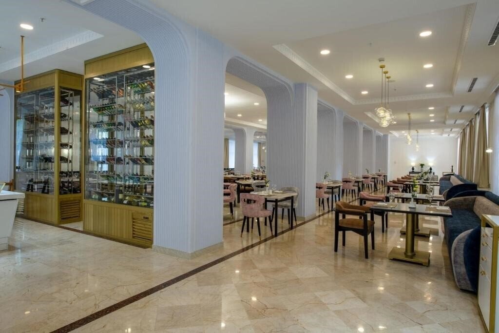Lotte City Hotel Tashkent Palace 4* фотосуреті