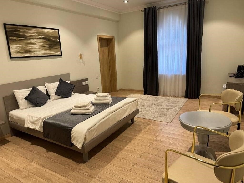 5 Wood 3* суреті