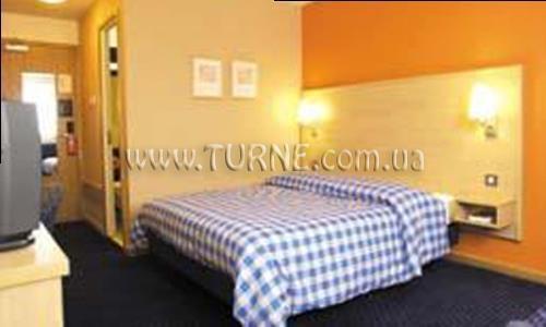 Фото Travelodge West End Edinburgh 3*