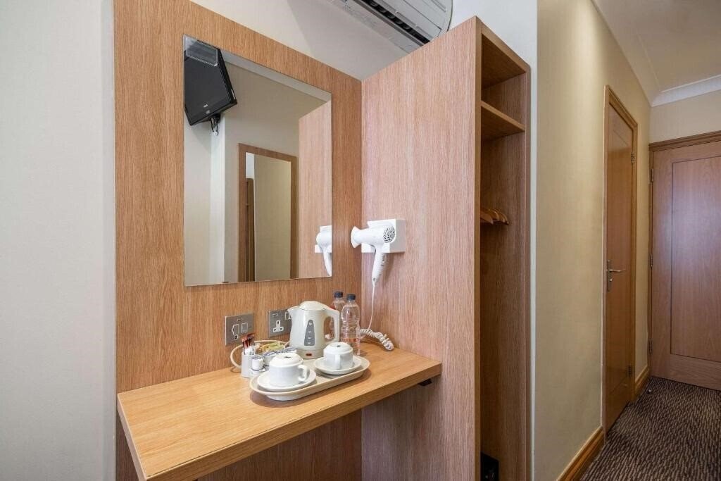 Картинка Comfort Inn Hyde Park 3*