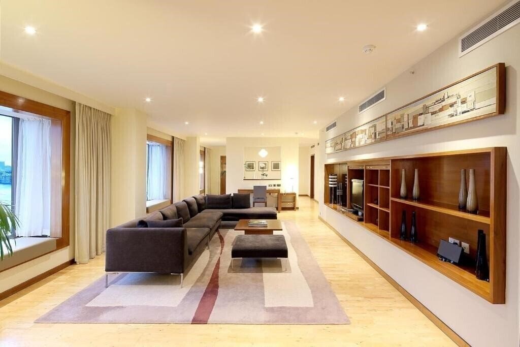 Картинка Canary Riverside Plaza 5*