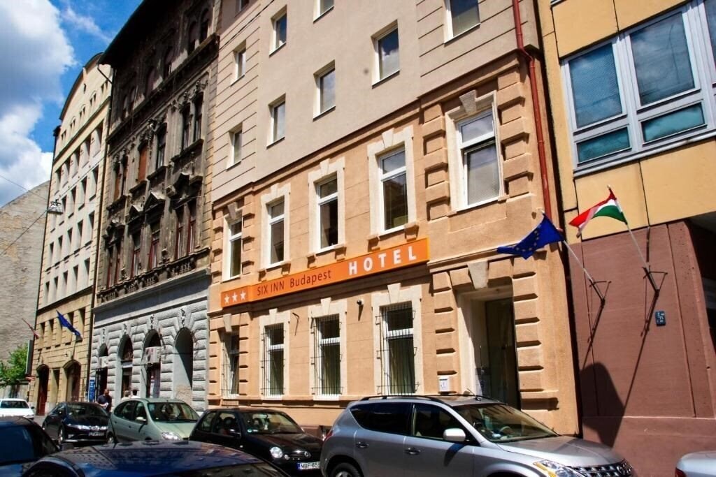 Отель Six Inn Hotel Budapest 3*