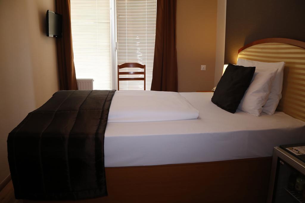 Фотография Six Inn Hotel Budapest 3*