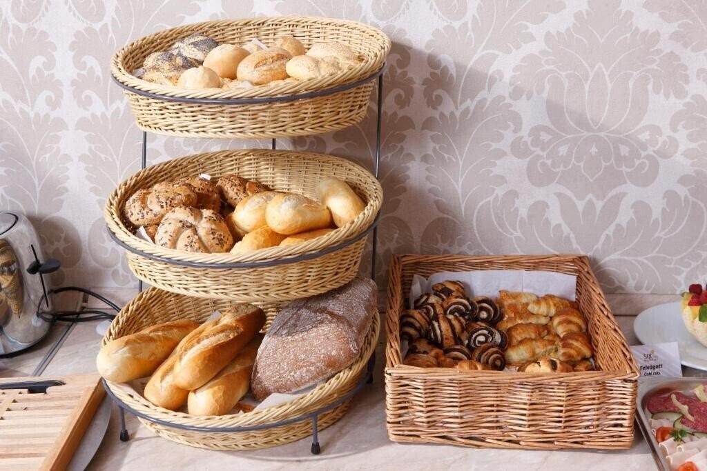 Изображение Six Inn Hotel Budapest 3*