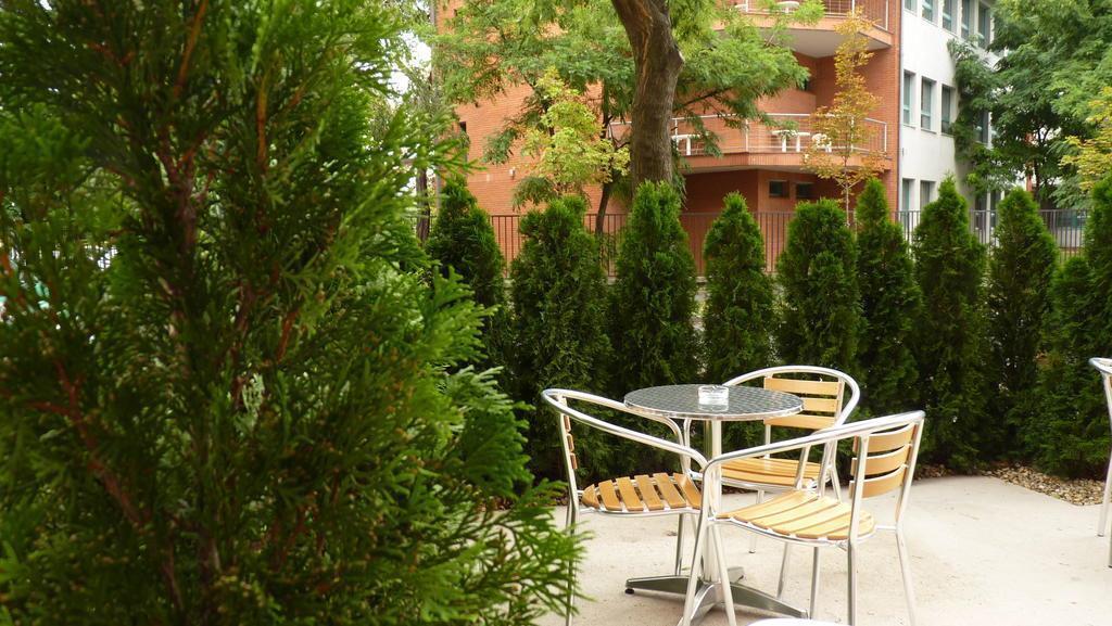 Pest Inn Hotel 3* суреті